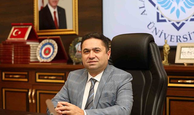ALKÜ Rektörü Türkdoğan: "Önce kendinizi keşfedin, sonra bölüm seçin"