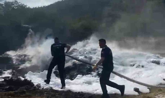 Anız yangınında 3 dönüm alan ile traktör ve patoz makinesi zarar gördü