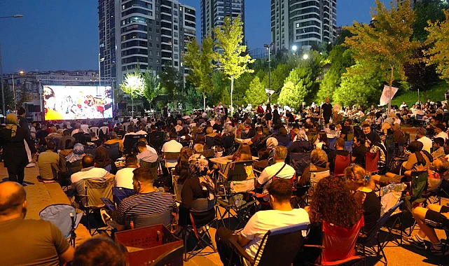 Ankara Keçiören'de açık hava sinema keyfi