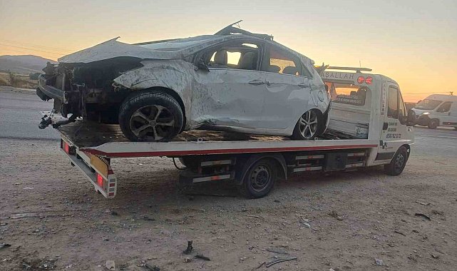 Ankara'da kontrolünü kaybeden otomobil yoldan çıktı: 1 ölü, 1 yaralı