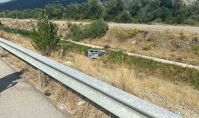 Anne ve 2 yaşındaki oğlu kazada yaralandı