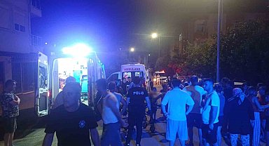 Annesini darp eden babasını bıçakladı