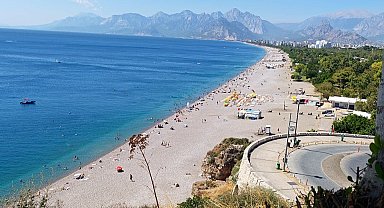Antalya Körfezi'nde mikroplastik temizliğine poyraz dopingi