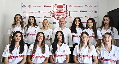 Antalya Muratpaşa'nın Sultanları yeni sezon için sözleşmelerini imzaladı