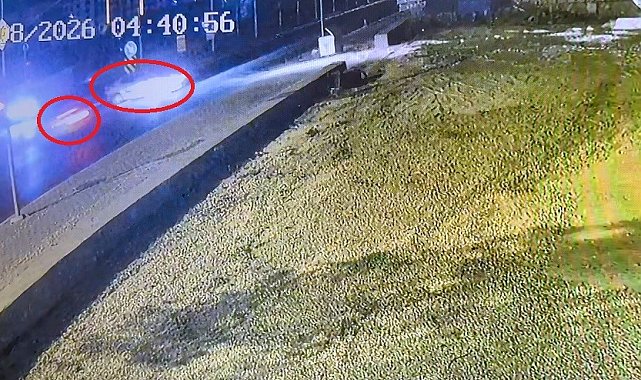 Antalya'da iki otomobil çarpıştı: 2 ölü, 3 yaralı