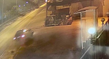 Antalya'da ilginç kaza: dükkana uçtu, önce gitti sonra helalleşmek için geri döndü