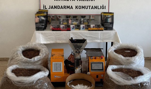 Antalya'da kaçak tütün operasyonunda 280 kilo kıyılmış tütün ele geçirildi