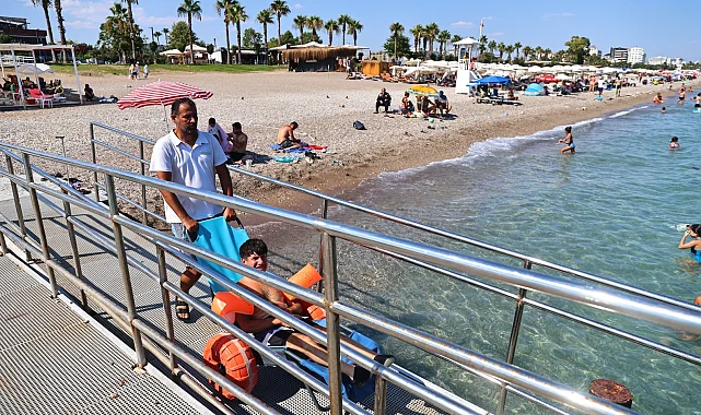 Antalya'da engelsiz plajlara yoğun ilgi