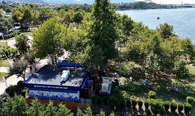 Antik Balık'ın dördüncü şubesi Başiskele Sahili'nde açıldı