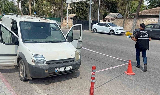 Araç içerisinde silahlı saldırıya uğrayan şahıs ağır yaralandı