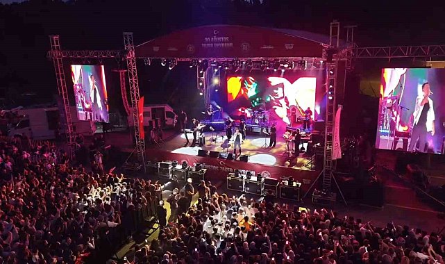 Arnavutköy'de 30 Ağustos Zafer Bayramı coşkuyla kutlandı
