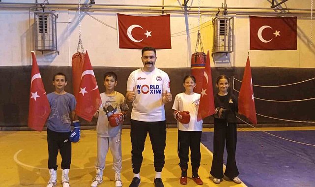 Arpalı'dan 4 sporcu Türkiye Boks Şampiyonası'nda mücadele edecek