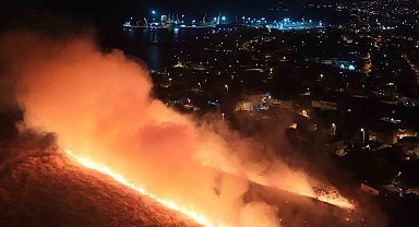 Aşıklar Tepesi alev alev yandı: Geceyi gündüze çeviren yangın havadan görüntülendi