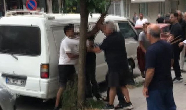 Avcılar'da demir sopalı, taşlı kavga: 1 yaralı