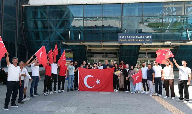 Avrupa üçüncüsü Afal Erzincan'da coşkuyla karşılandı