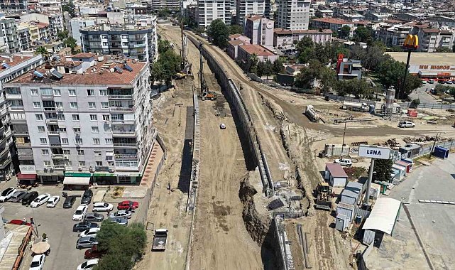 Aydın'da Yeni Dörtyol Köprülü Kavşağı'nda çalışmalar hız kesmiyor