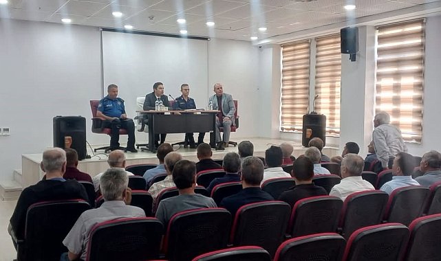 Aydıntepe'de muhtarlarla istişare toplantısı yapıldı, pazar esnafı ziyaret edildi