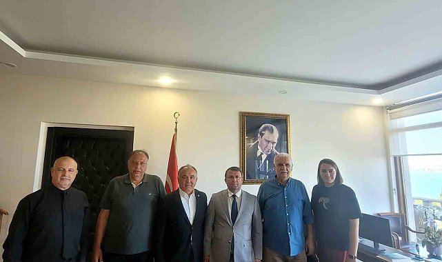 Ayvalık Ticaret Odası'ndan Kaymakam Ömer Çimşit'e hayırlı olsun ziyareti