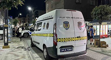 Bağcılar'da komşusunu bıçaklayıp, sokağa rastgele ateş açtı: 4 yaralı