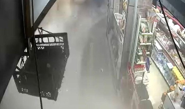 Bahçelievler'de binanın çökmesi sırasında yaşanan panik anları kamerada