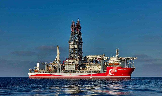 Bakan Bayraktar: "Milletimizin refahı için aramaya, keşfetmeye ve üretmeye devam edeceğiz"