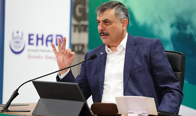 Bakan Çiftçi, hafızlarla "İhyâ ve İnşâ Kampı" kapanışında buluştu