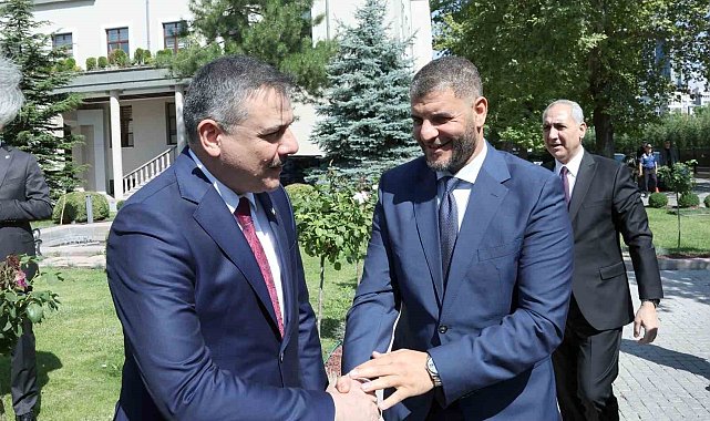 Bakan Çiftçi, Libyalı mevkidaşı ile bir araya geldi