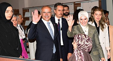 Bakan Göktaş'tan Malatya Şehir Kütüphanesi'ne tam not