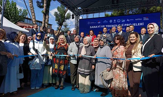 Bakan Kacır: "Afyonkarahisar'da gerçekleşecek 164 milyar lira yatırımın ve 28 binin üzerinde istihdamın önünü açtık"