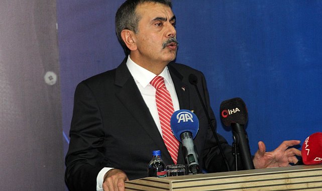 Bakan Tekin, "Siyaset üzerine düşeni yaptı, şimdi sıra millette"