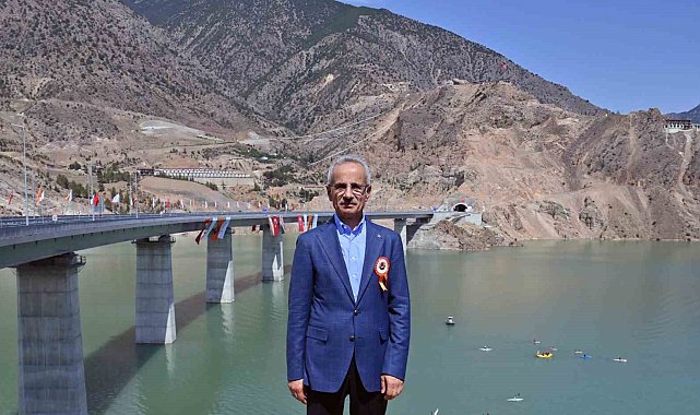 Bakan Uraloğlu: "24 yılda 519 kilometre uzunluğunda 4 bin 272 yeni köprü inşa ettik"