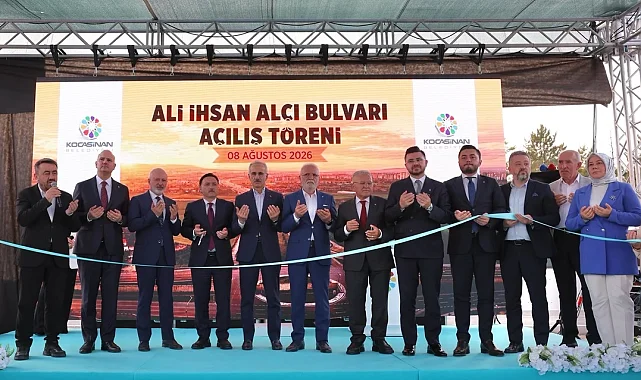Bakan Uraloğlu'ndan Memduh Çolakbayrakdar'a övgü
