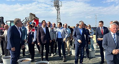 Bakan Yardımcısı Gizligider'den İpsala'da yaban mersini çiftliğine ziyaret