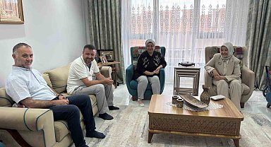 Bakan Yardımcısı Leman Yenigün'den koruyucu aileye ziyaret