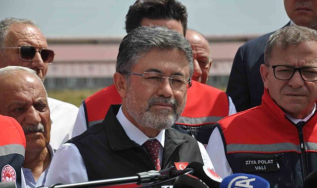 Bakan Yumaklı Kars'ta GEKİS'i tanıttı: Büyükbaş hayvancılıkta "dijital kimlik" dönemi başladı