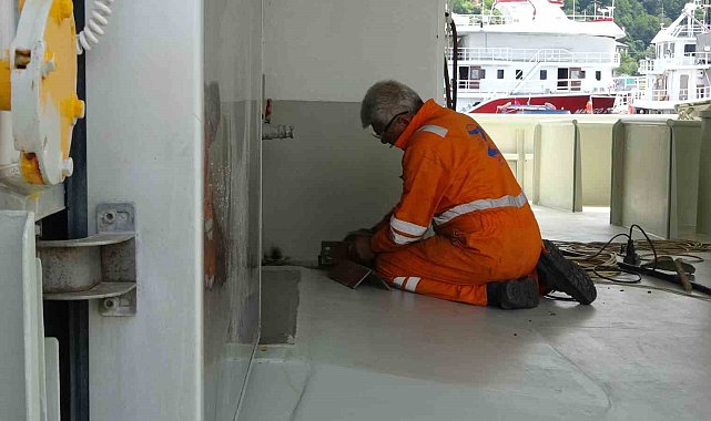 Balıkçılar "Vira bismillah" diyerek denize açılmak için gün sayıyor
