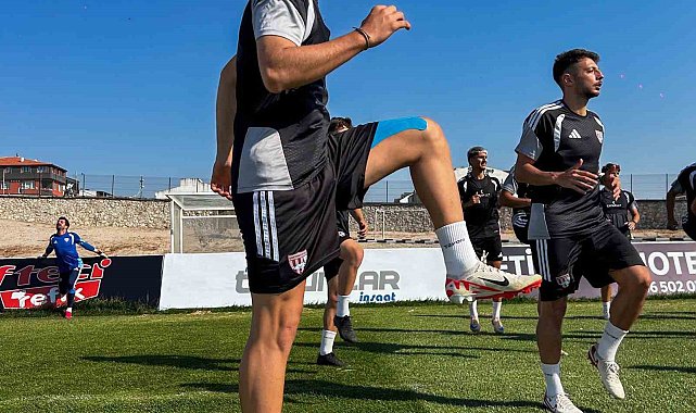 Bandırmaspor yönetimi yeni sezon hazırlıklarını değerlendirdi