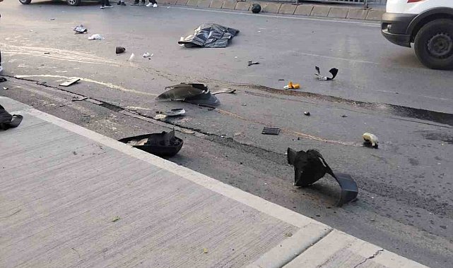 Başakşehir'de motosikletler çarpıştı: 1 ölü, 1 yaralı
