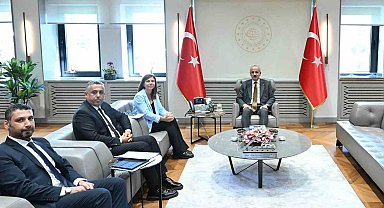 Başkan Bucak, Ulaştırma Bakanı Uraloğlu ile tramvay projesini değerlendirdi