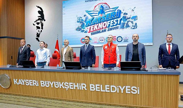 Başkan Büyükkılıç, TEKNOFEST gençliğiyle buluştu: "Kayseri'yi bilim ve teknolojinin merkezi yapacağız"