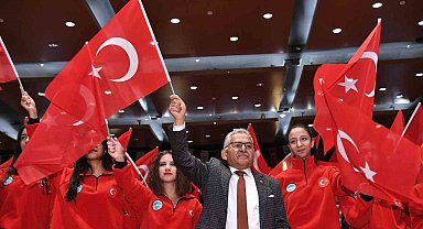 Başkan Büyükkılıç'tan Kayseri'yi tercih eden gençlere tebrik