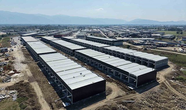 Başkan Özlü: "Modern bir sanayi şehri kuruyoruz"