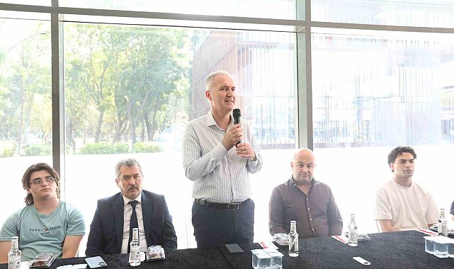 Başkan Taban YKS'de ilk 30 bine gireni İnegöllü öğrencilerle buluştu