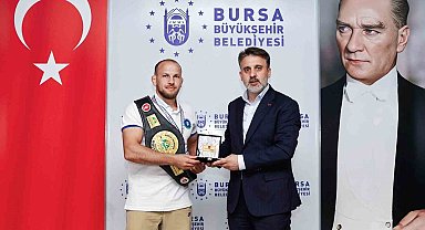 Başkan Vekili Biba'dan dünya şampiyonu güreşçiye tebrik
