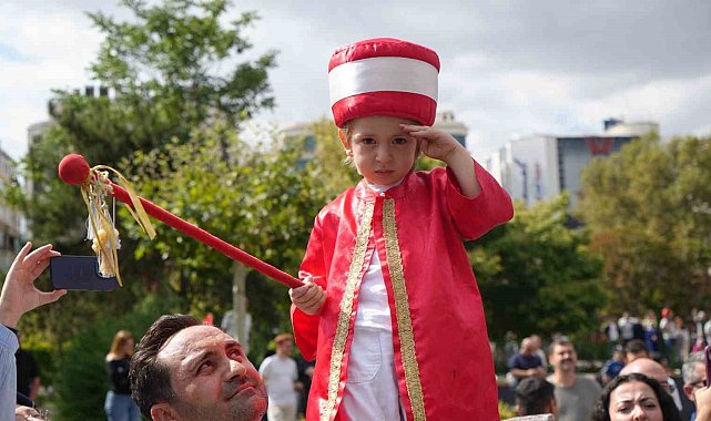 Başkentte 30 Ağustos Zafer Bayramı nedeniyle geçit töreni düzenlendi