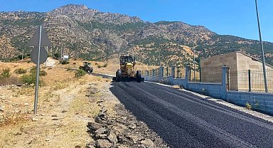 Batman Sason'un köy yollarında yama çalışmaları sürüyor