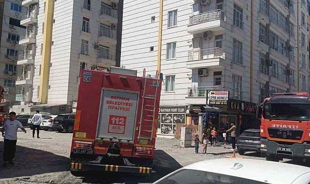 Batman'da iş yeri bacasından yükselen duman paniğe neden oldu