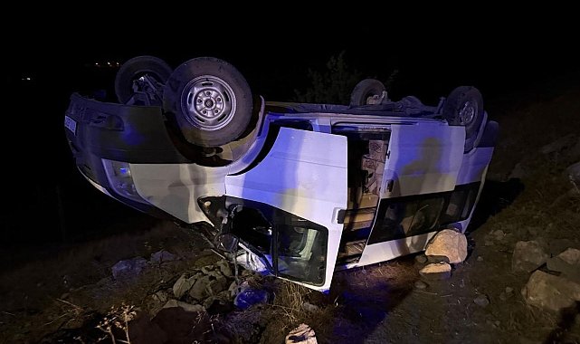 Batman'da minibüs şarampole yuvarlandı: 5 yaralı