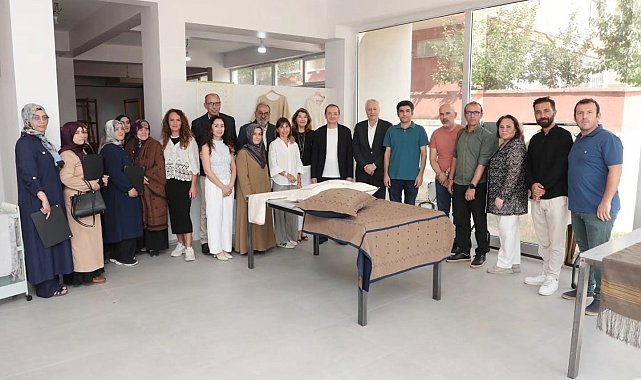 Bayburt'ta ehram dokuma eğitimini tamamlayan 20 kadın sertifikalarını aldı