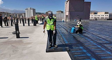 Bedesten katlı otopark çatısı yenileniyor